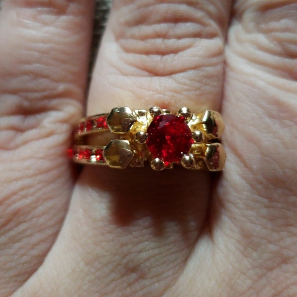 New Gold Plated ,Red Crystal ring size 8 - Picture 5 of 8